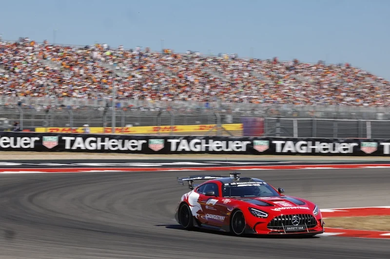 pi_f1-safety-medical-car_2026_01_30_006